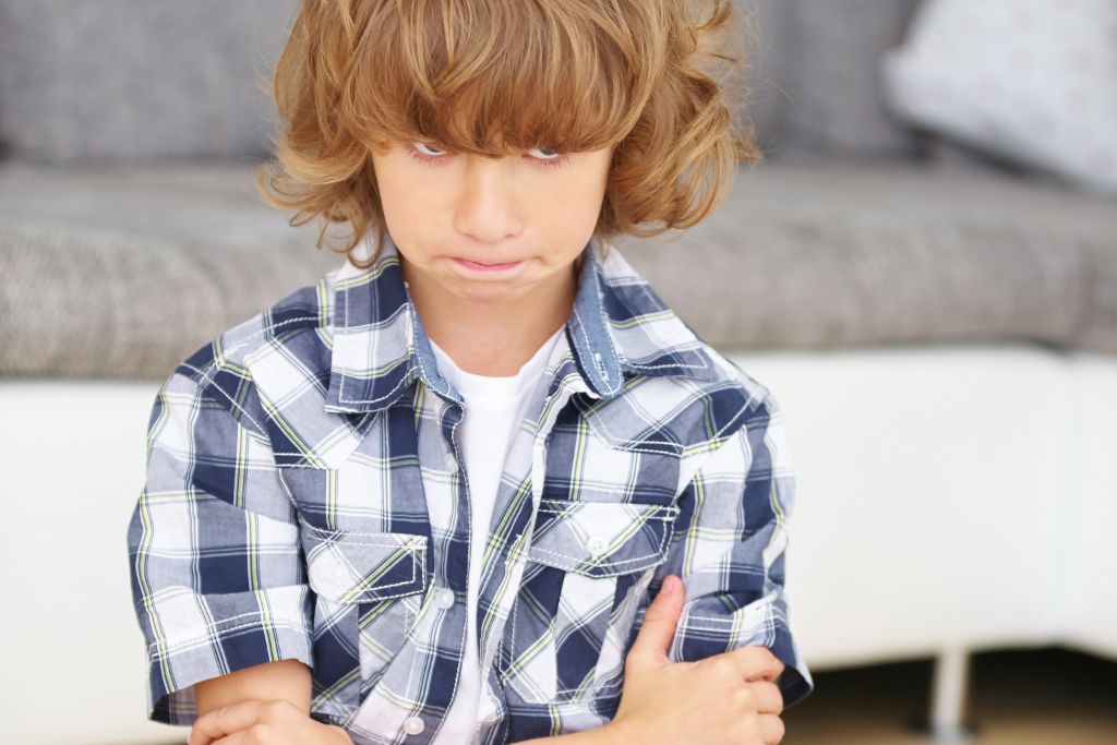 Kinder können ohne Strafen und Belohnen als selbstbewusste Menschen ins Leben begleitet werden.